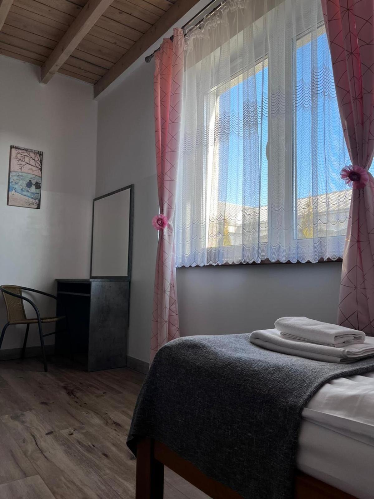 Apartamenty Roza Wiatrow Solec Zdroj Exterior photo